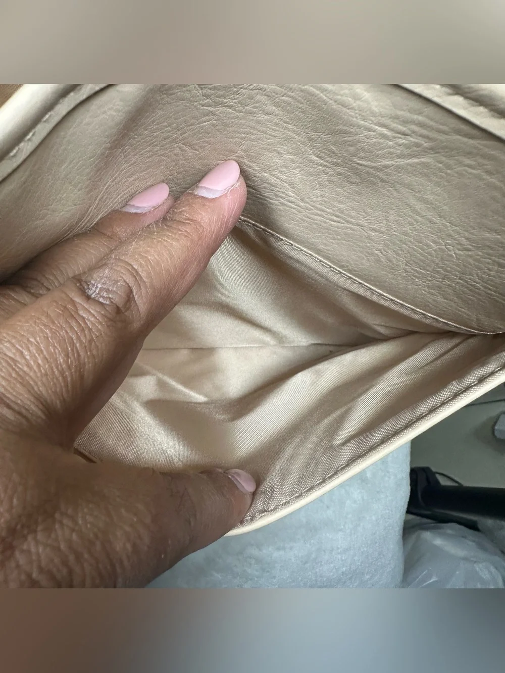 Béis Cream Faux Leather Tablet Sleeve
